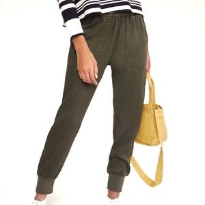 Lou & Grey Olive Army Green Jogger Pants Twill Lyocell XS
